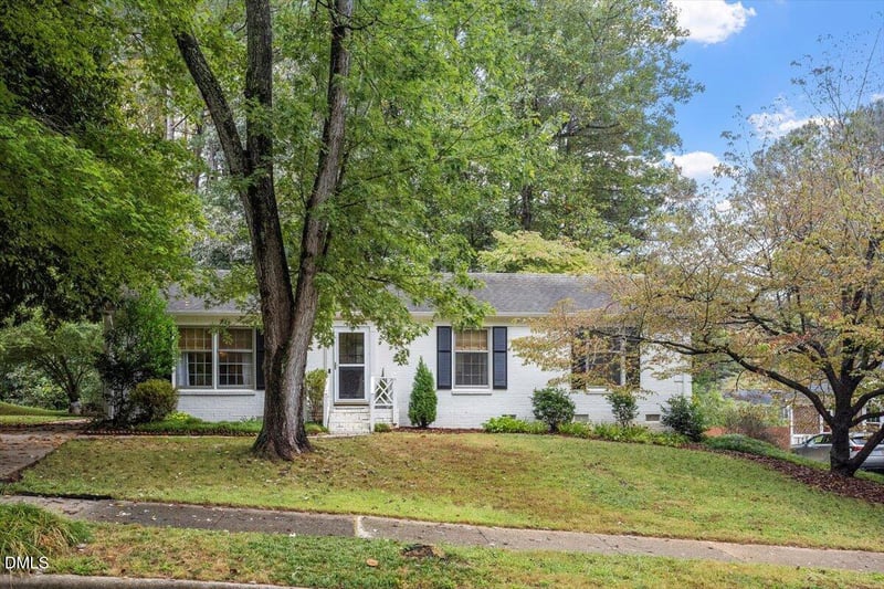 6628 Lynndale Dr, Raleigh, NC 27612