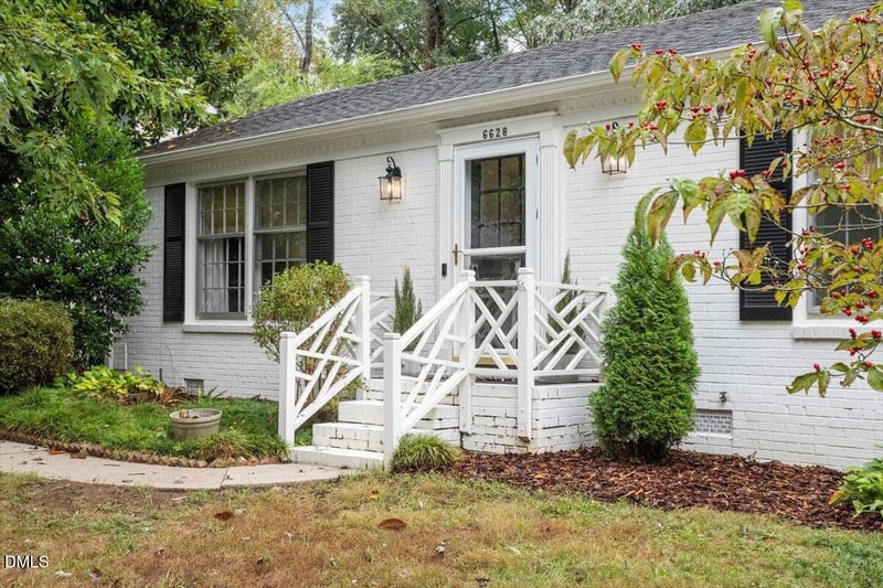 6628 Lynndale Dr, Raleigh, NC 27612