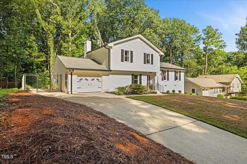 6629 Suburban Dr, Raleigh, NC 27615