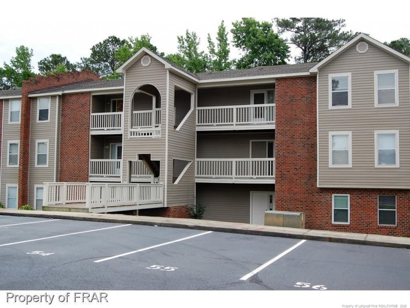 663 Bartons Landing #14 Pl, Fayetteville, NC 28314