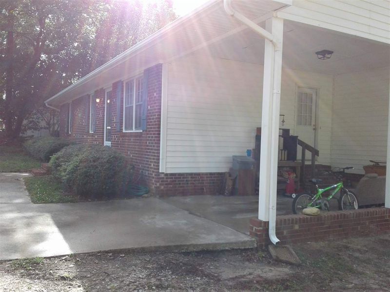 663 Raymond Dr, Wendell, NC 27591