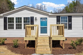 6631 Roundstone Ln, Oxford, NC 27565