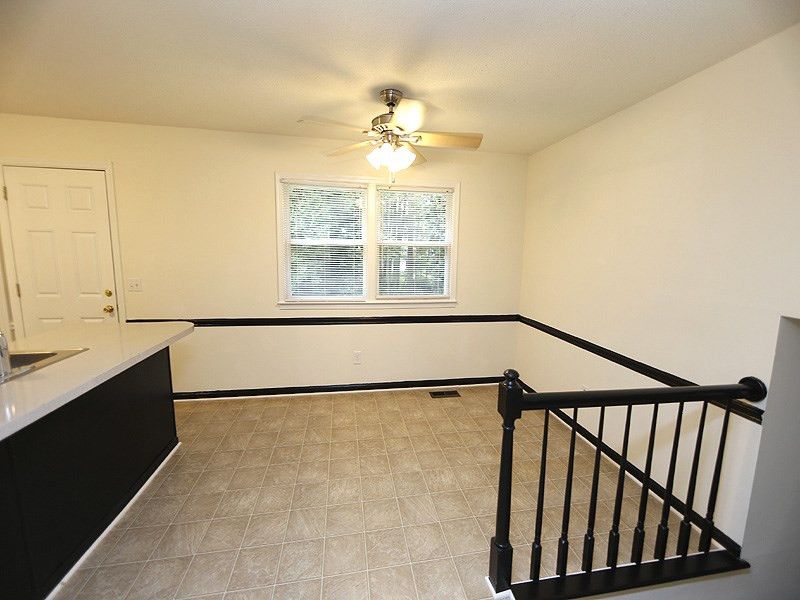 6632 Lynndale Dr, Raleigh, NC 27612
