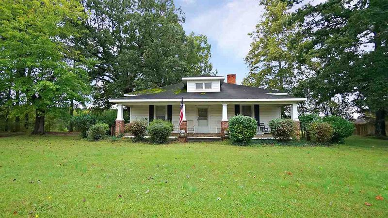 6633 Apex Barbecue Rd, Apex, NC 27502