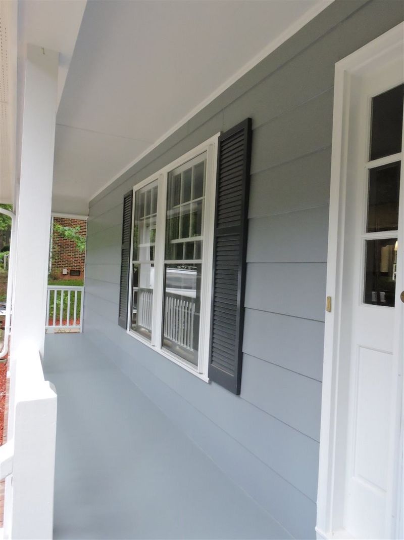 6636 Lynndale Dr, Raleigh, NC 27612