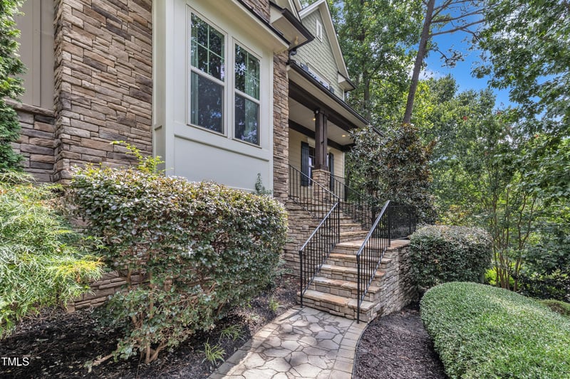 6637 Rest Haven Dr, Raleigh, NC 27612