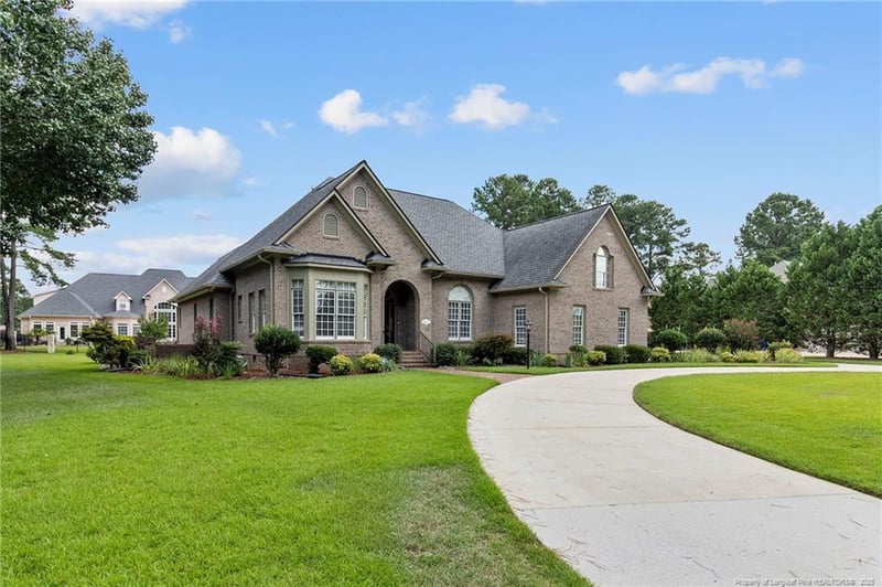 6637 Summerchase Dr, Fayetteville, NC 28311
