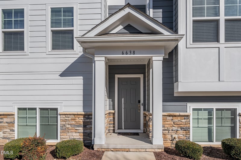6638 Perry Creek Rd, Raleigh, NC 27616