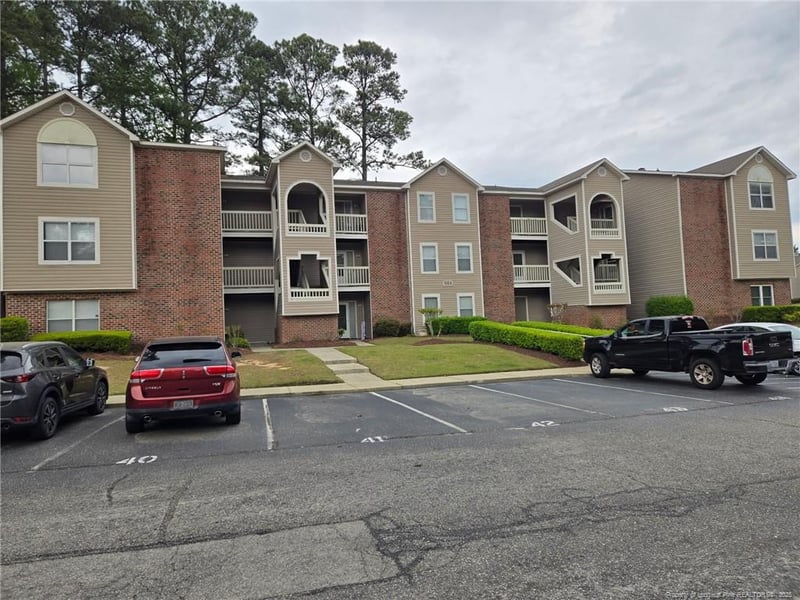 664-8 Bartons Landing Pl #8, Fayetteville, NC 28314