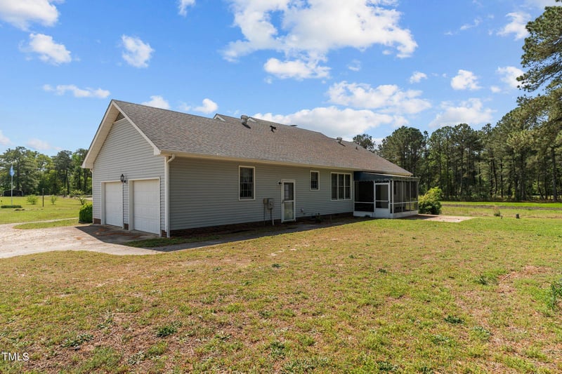 664 Marler Rd, Benson, NC 27504