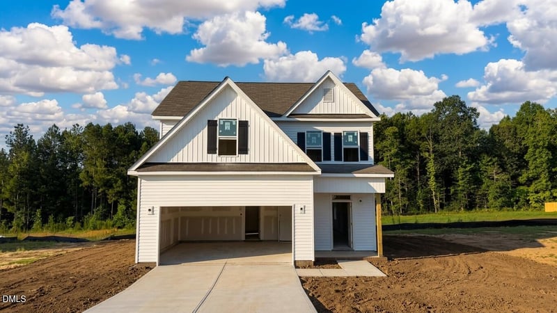 664 Springtooth Dr, Zebulon, NC 27597