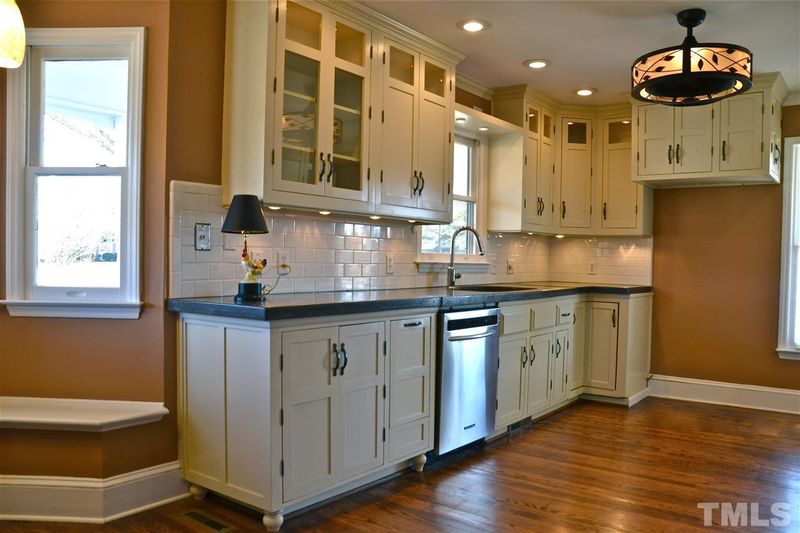 6640 Walnut Cove Dr, Raleigh, NC 27603