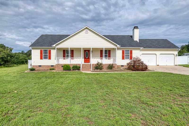 6640 Winterton Dr, Raleigh, NC 27603