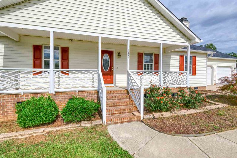 6640 Winterton Dr, Raleigh, NC 27603