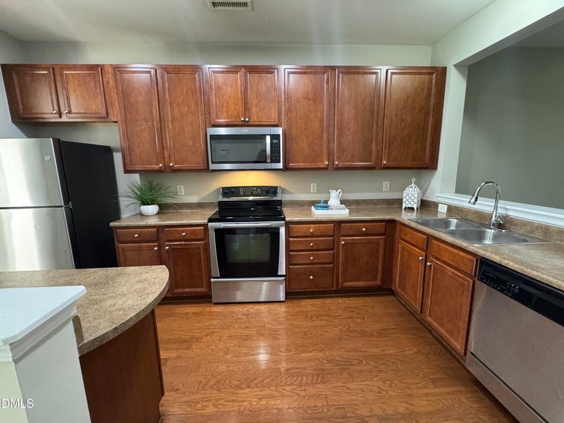 6641 Clarksburg Pl, Raleigh, NC 27616