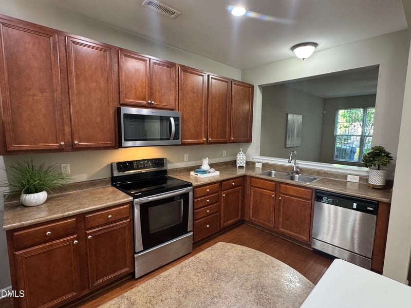 6641 Clarksburg Pl, Raleigh, NC 27616