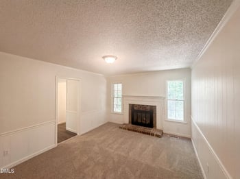 6641 Lynndale Dr, Raleigh, NC 27612