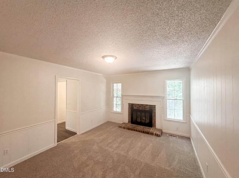 6641 Lynndale Dr, Raleigh, NC 27612
