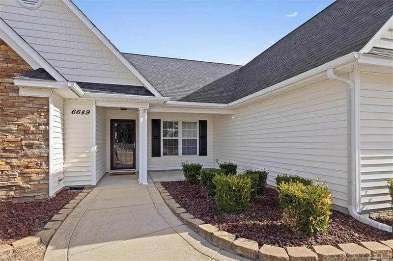 6649 Hillbrook Rd, Hope Mills, NC 28348