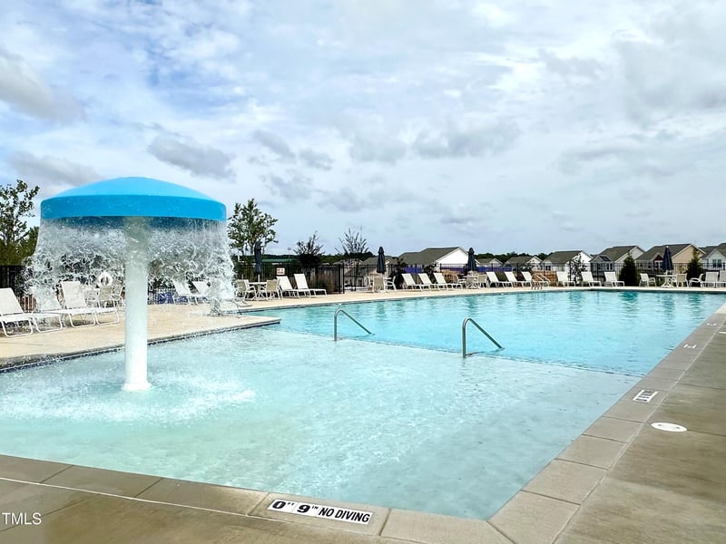 665 Leland Hl Cir, Zebulon, NC 27597