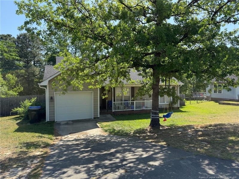 6651 Brookshire St, Fayetteville, NC 28314