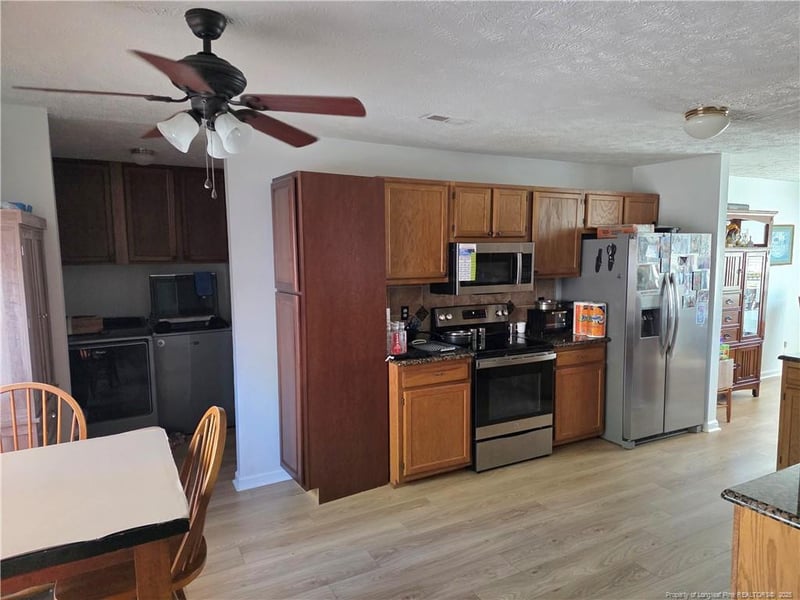 6653 Pacific Ave, Fayetteville, NC 28314
