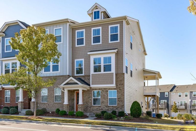 6653 Perry Creek Rd, Raleigh, NC 27616