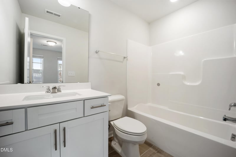 6654 Perry Creek Rd, Raleigh, NC 27616