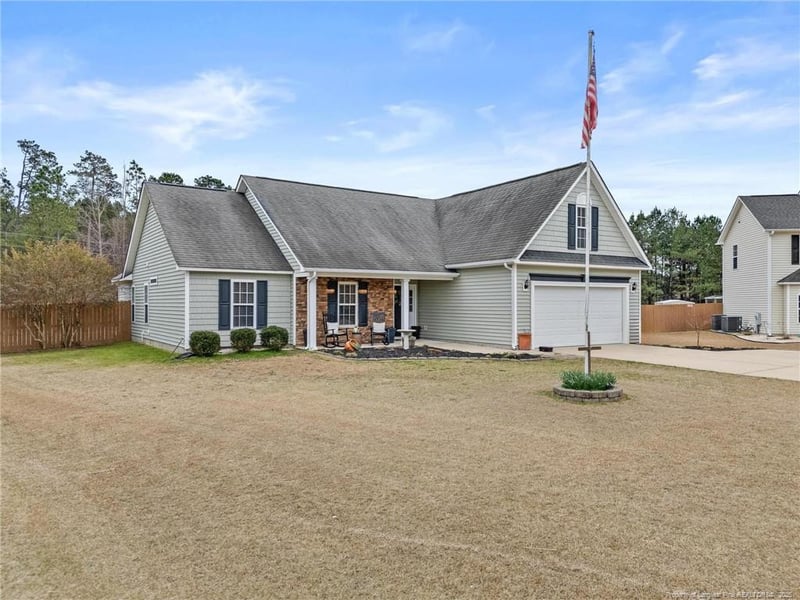 6657 Hillbrook Rd, Hope Mills, NC 28348