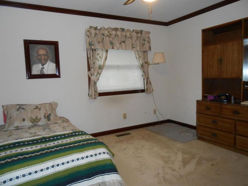 6659 Alamance County Line Rd, Liberty, NC 27298