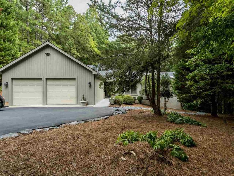 666 Graycliff, Pittsboro, NC 27312