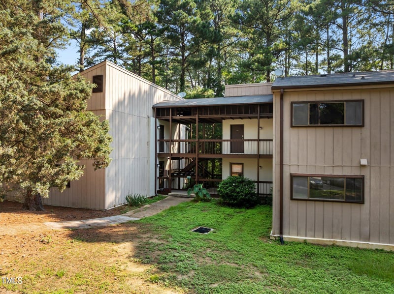 667 Pine Ridge Pl, Raleigh, NC 27609