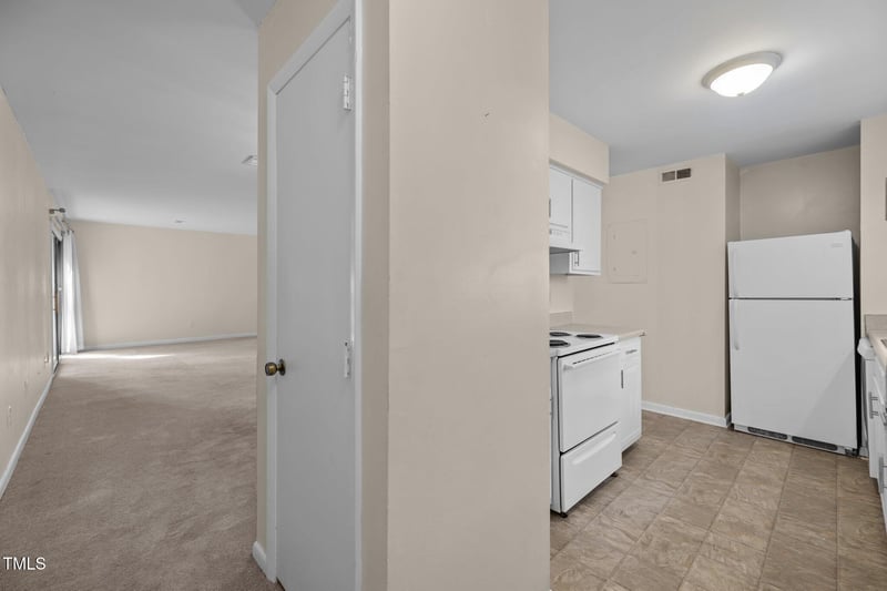 667 Pine Ridge Pl, Raleigh, NC 27609