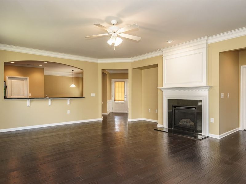 668 Lipford Dr, Cary, NC 27519