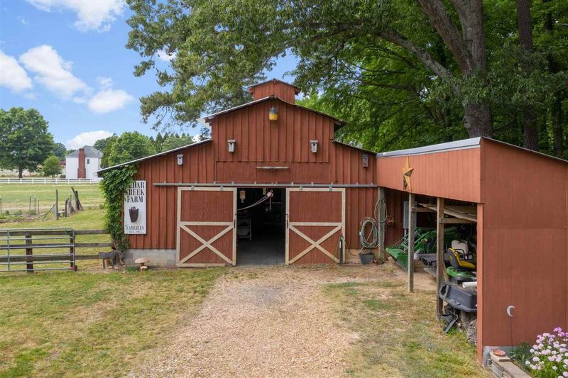 668 Old Johnson Rd, Wendell, NC 27591