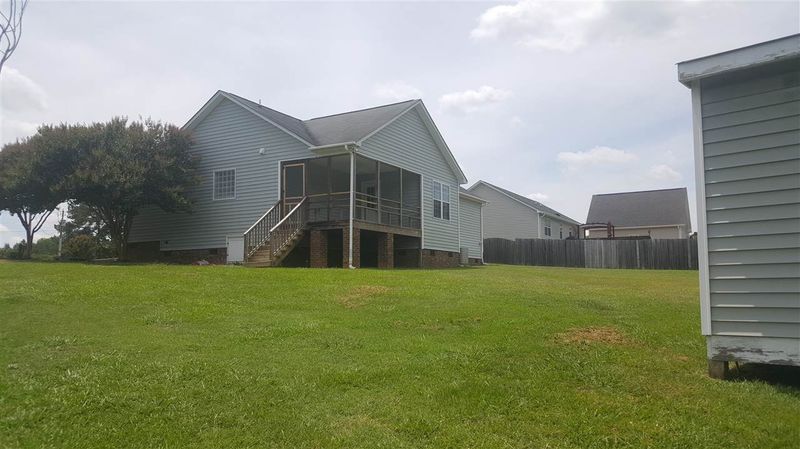 668 Slate Top Rd, Clayton, NC 27520