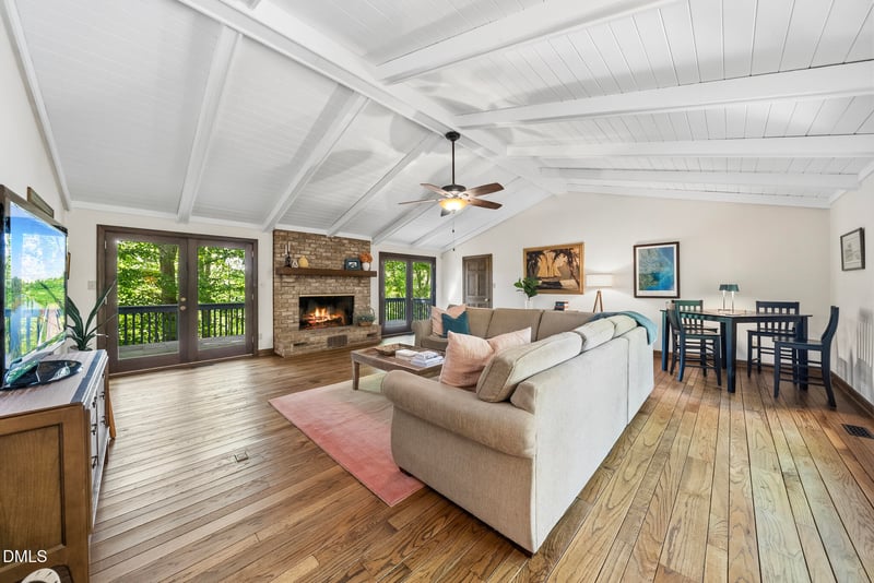 668 Windsor Rd, Chapel Hill, NC 27516