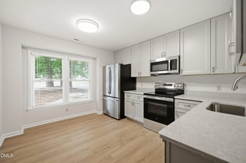 669 Bashford Rd, Raleigh, NC 27606