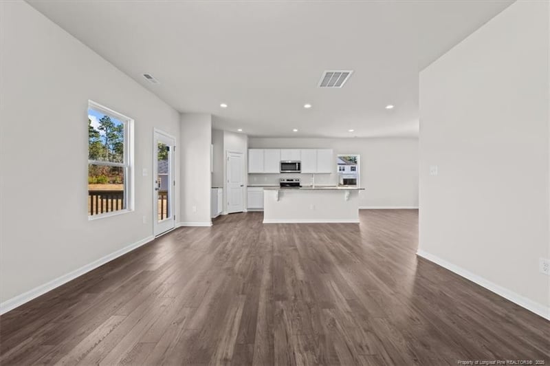 669 Blossom Trl, Lillington, NC 27546