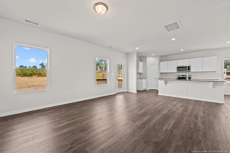 669 Blossom Trl, Lillington, NC 27546