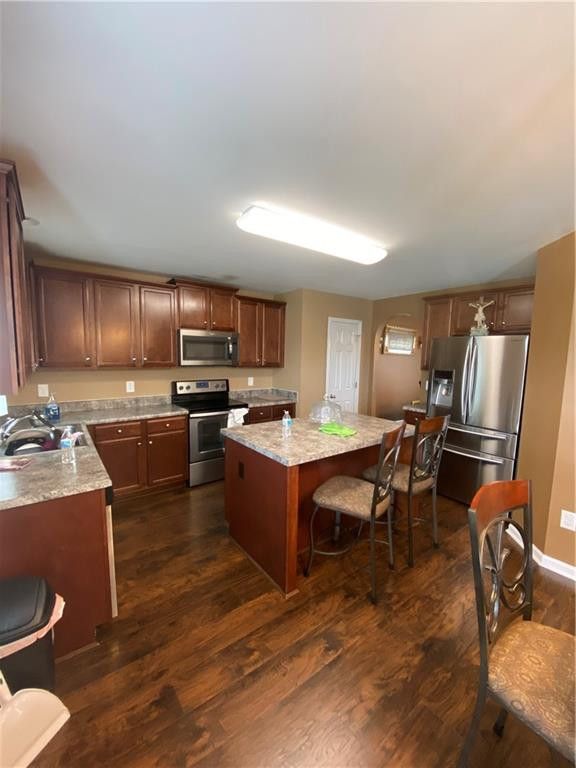 669 Meadowtop, Burlington, NC 27217