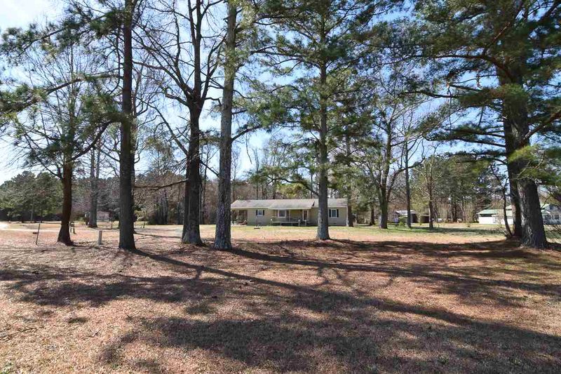 669 Neighbors Rd, Dunn, NC 28334