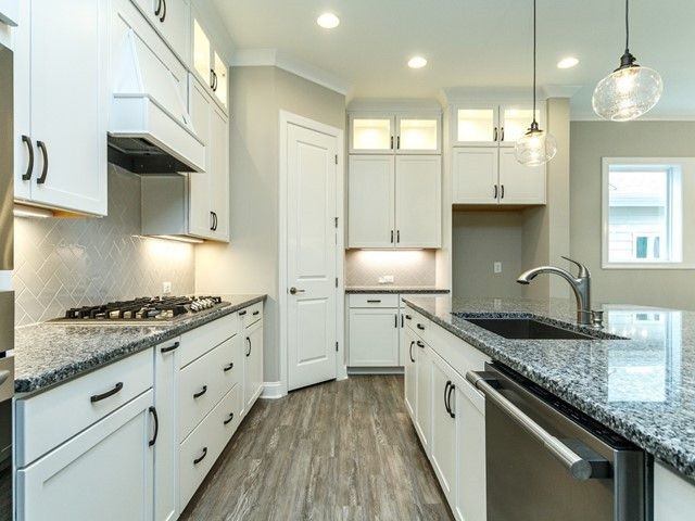 67 Clifridge Ct, Chapel Hill, NC 27516