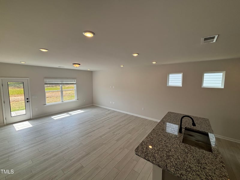67 Commons Cir, Clayton, NC 27520