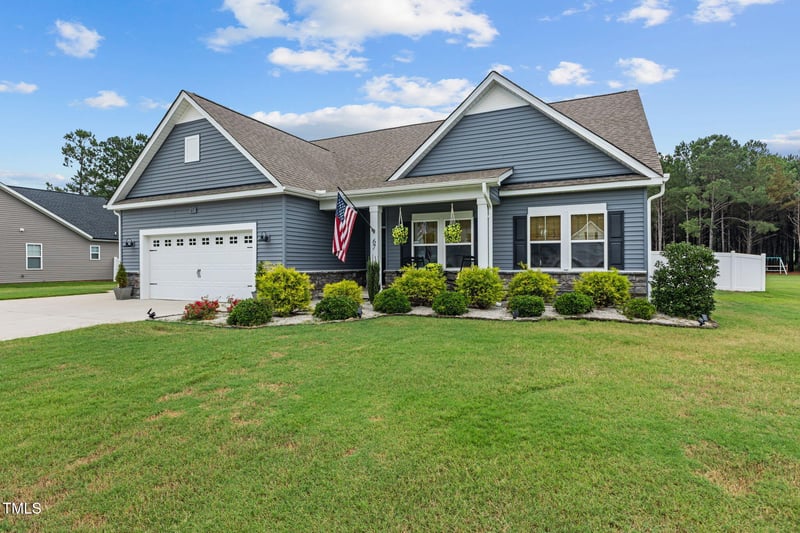 67 Creek Crossing Dr, Benson, NC 27504