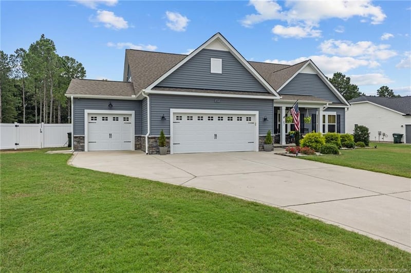 67 Creek Crossing Dr, Benson, NC 27504
