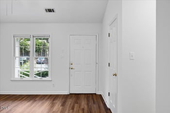67 Crystal Oaks Ct, Durham, NC 27707