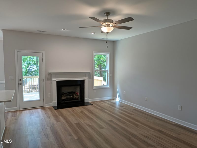 67 Oak Bluff Ct, Fuquay Varina, NC 27526