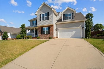 67 Rockingham St, Spring Lake, NC 28390