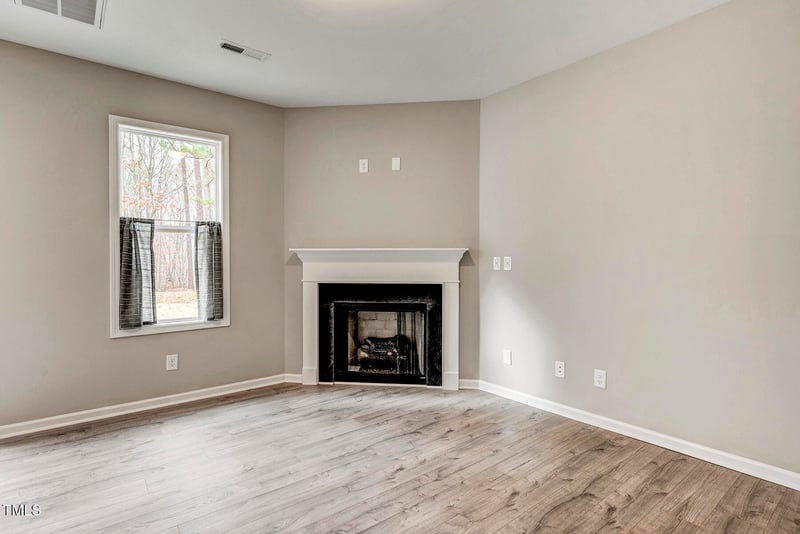 67 Stewarts Knob Dr, Clayton, NC 27527